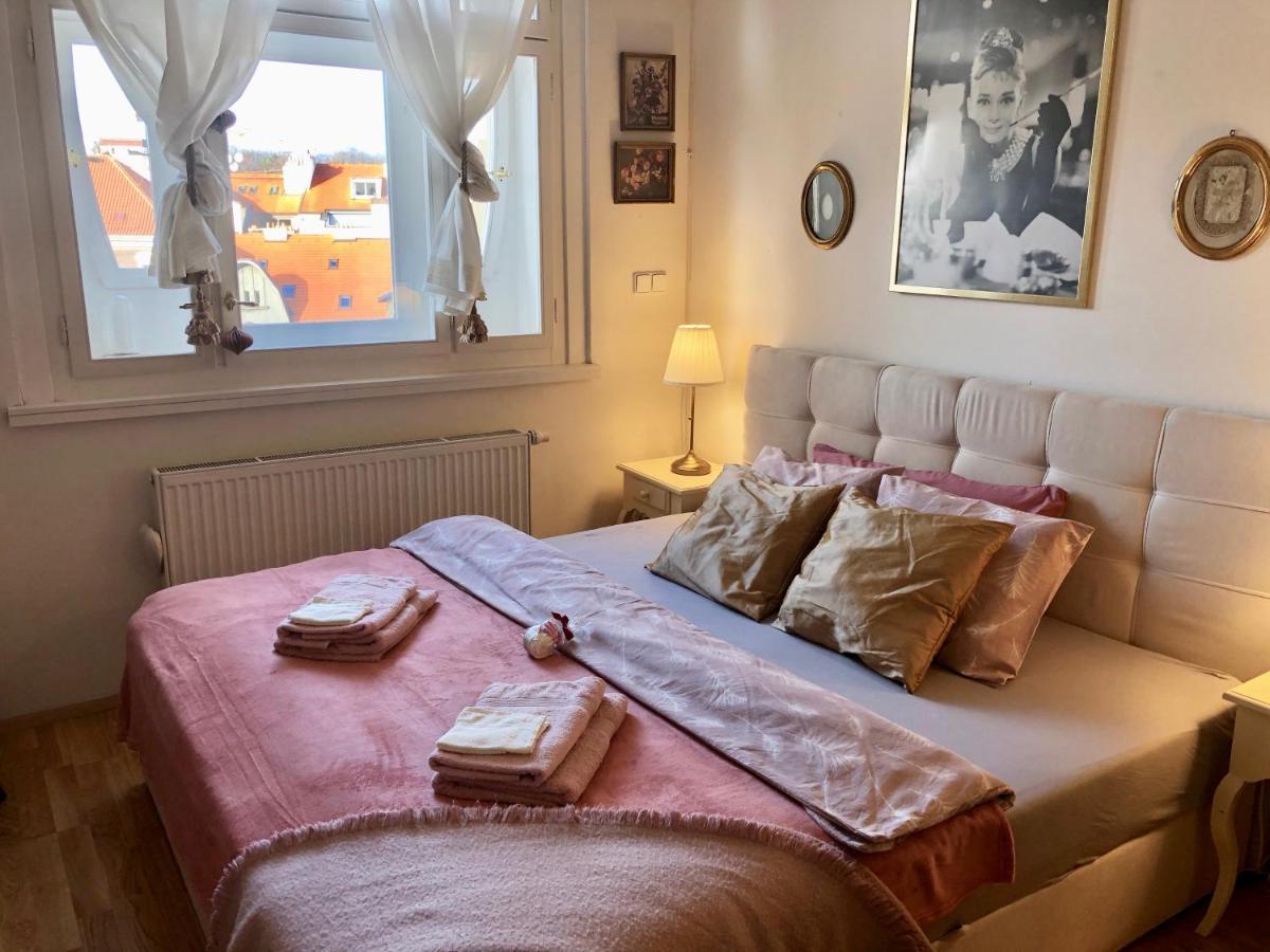 Tiffany Apartment Praha Exteriér fotografie